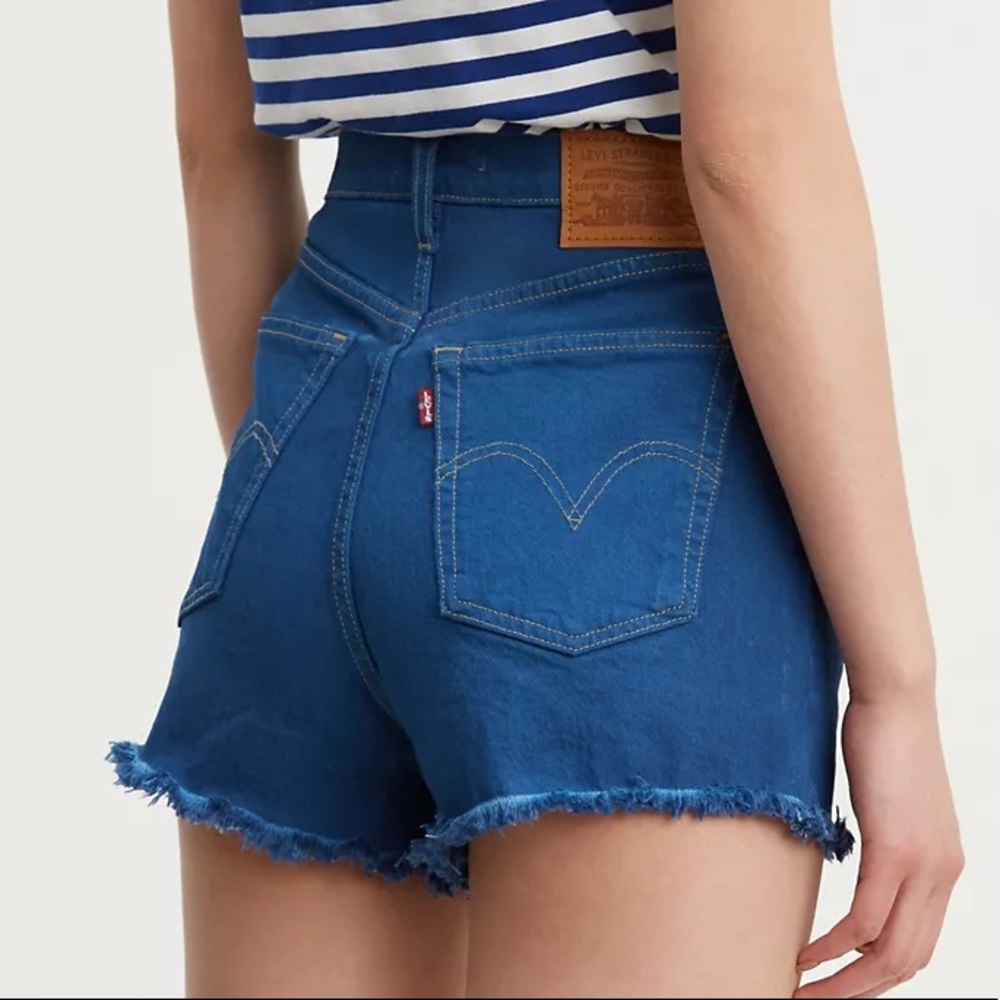 Levi’s Premium Ribcage Shorts